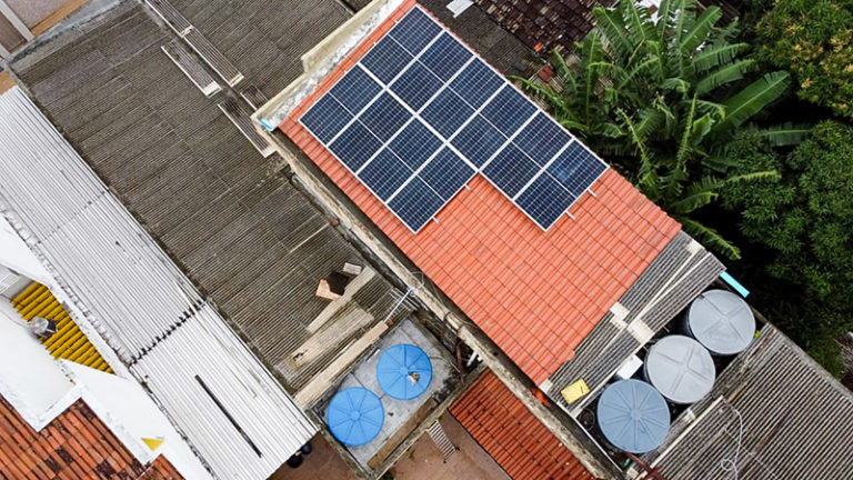 Usina em Recife - Potencia 4,5kwp - Inversores Hoymiles